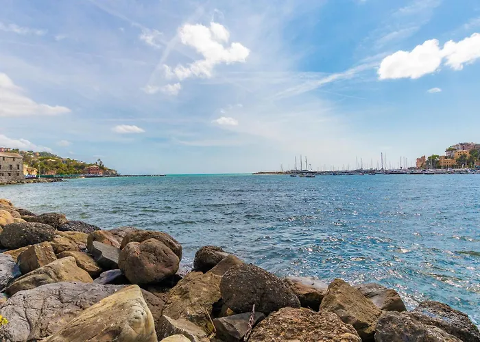 1 Bedroom Stunning In Rapallo