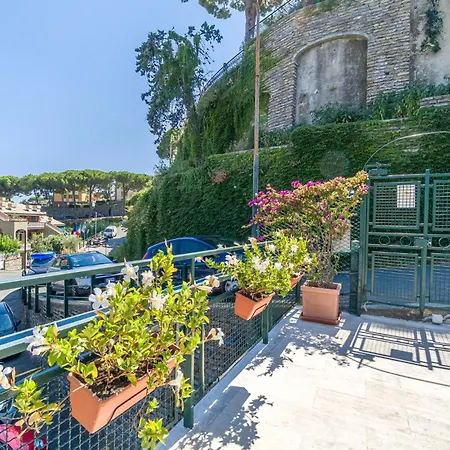 Dom wakacyjny Lovely In With Outdoor Swimming Pool Rapallo